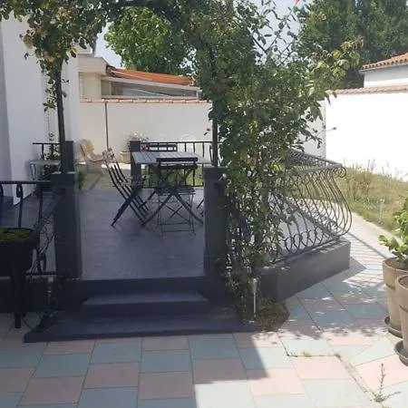 Les Belous Villa La Rochelle  Exterior photo
